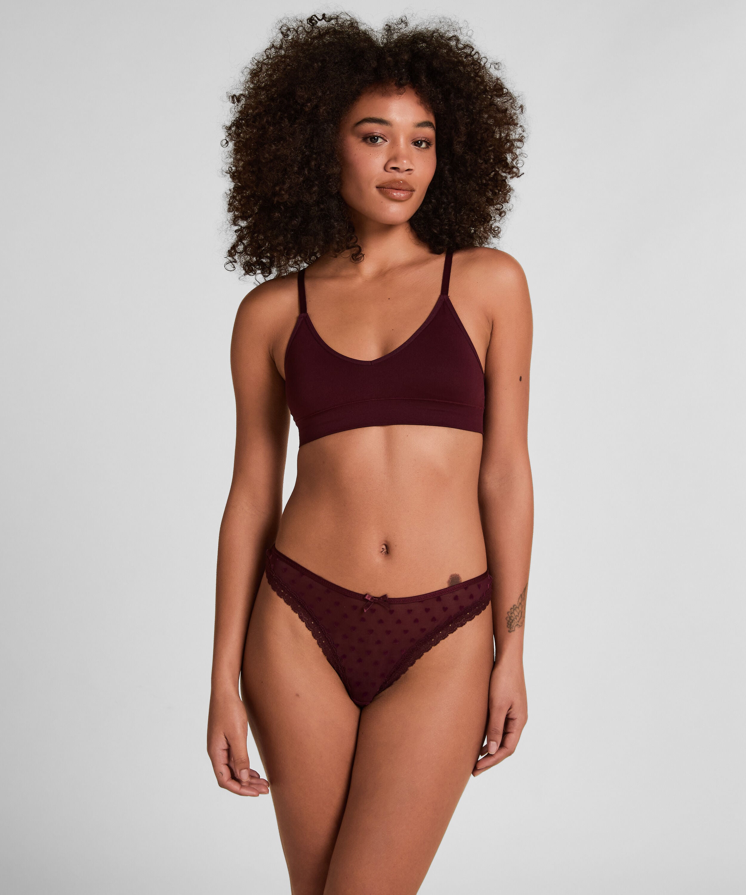 String Phoebe, Pourpre