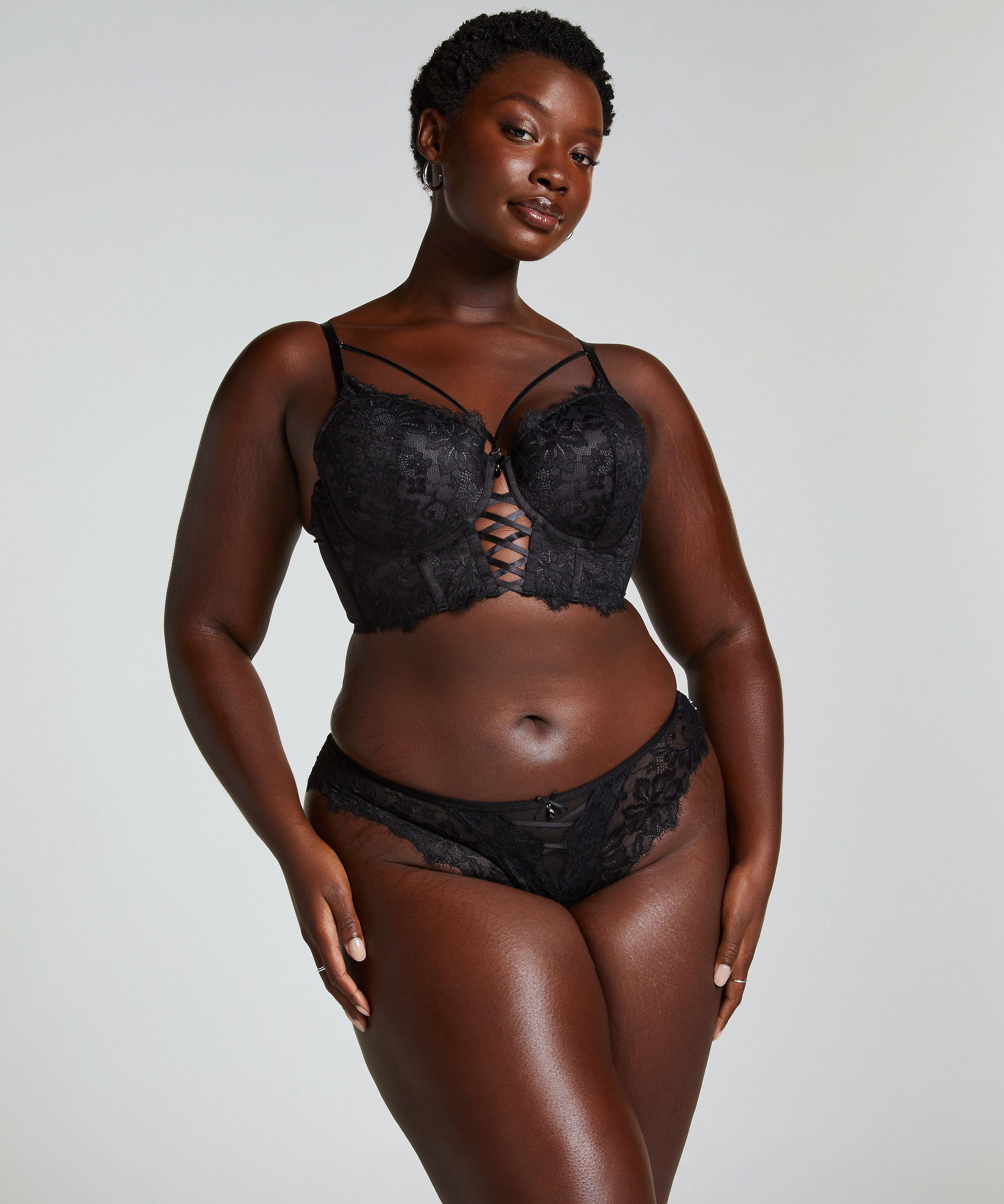 Soutien-gorge à armatures longline push-up préformé Char, Noir, main