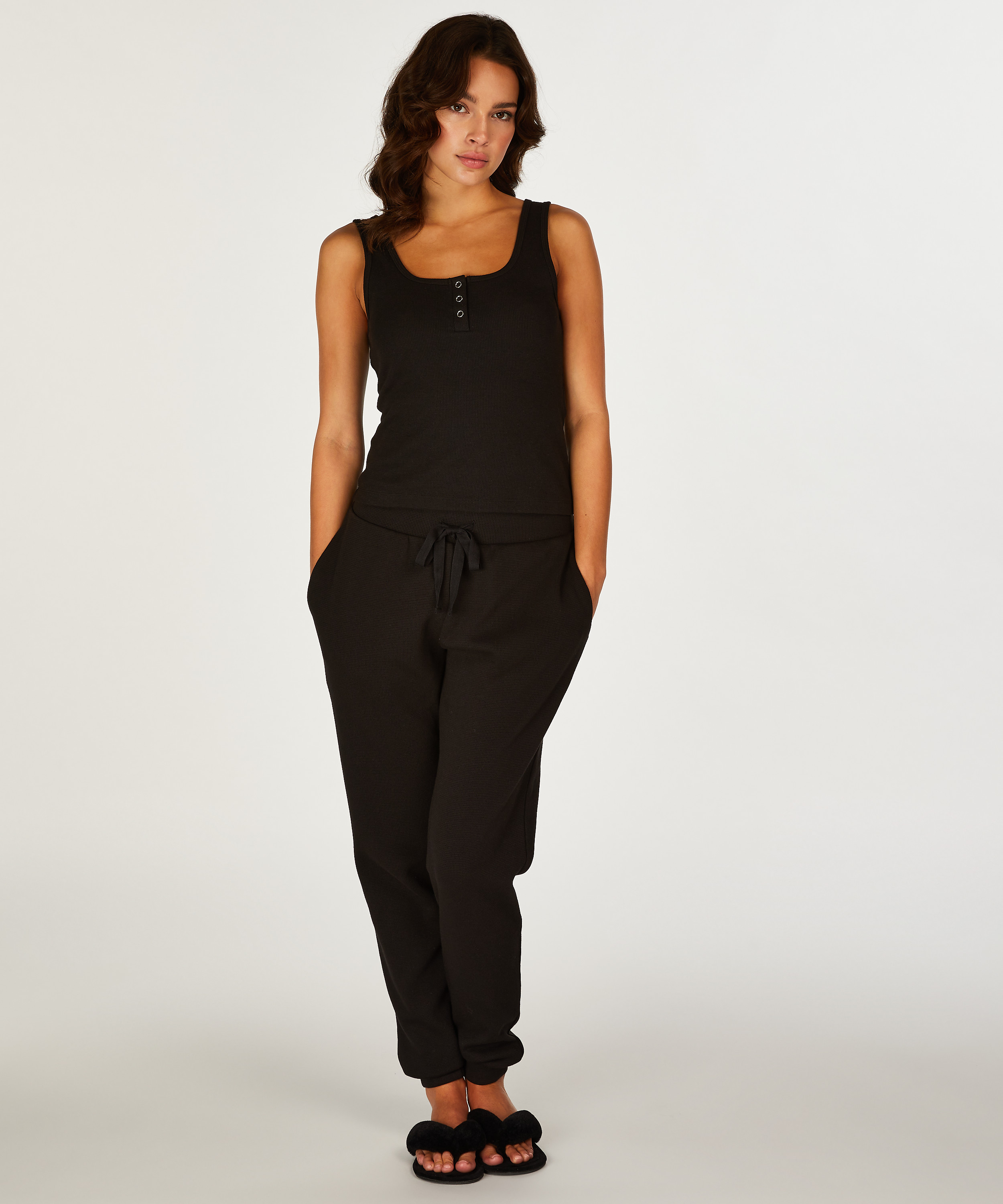 Haut gaufr&eacute; &agrave; manches courtes, Noir, main