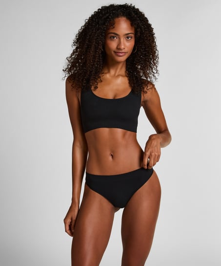 String &eacute;chancr&eacute; Dianne, Noir