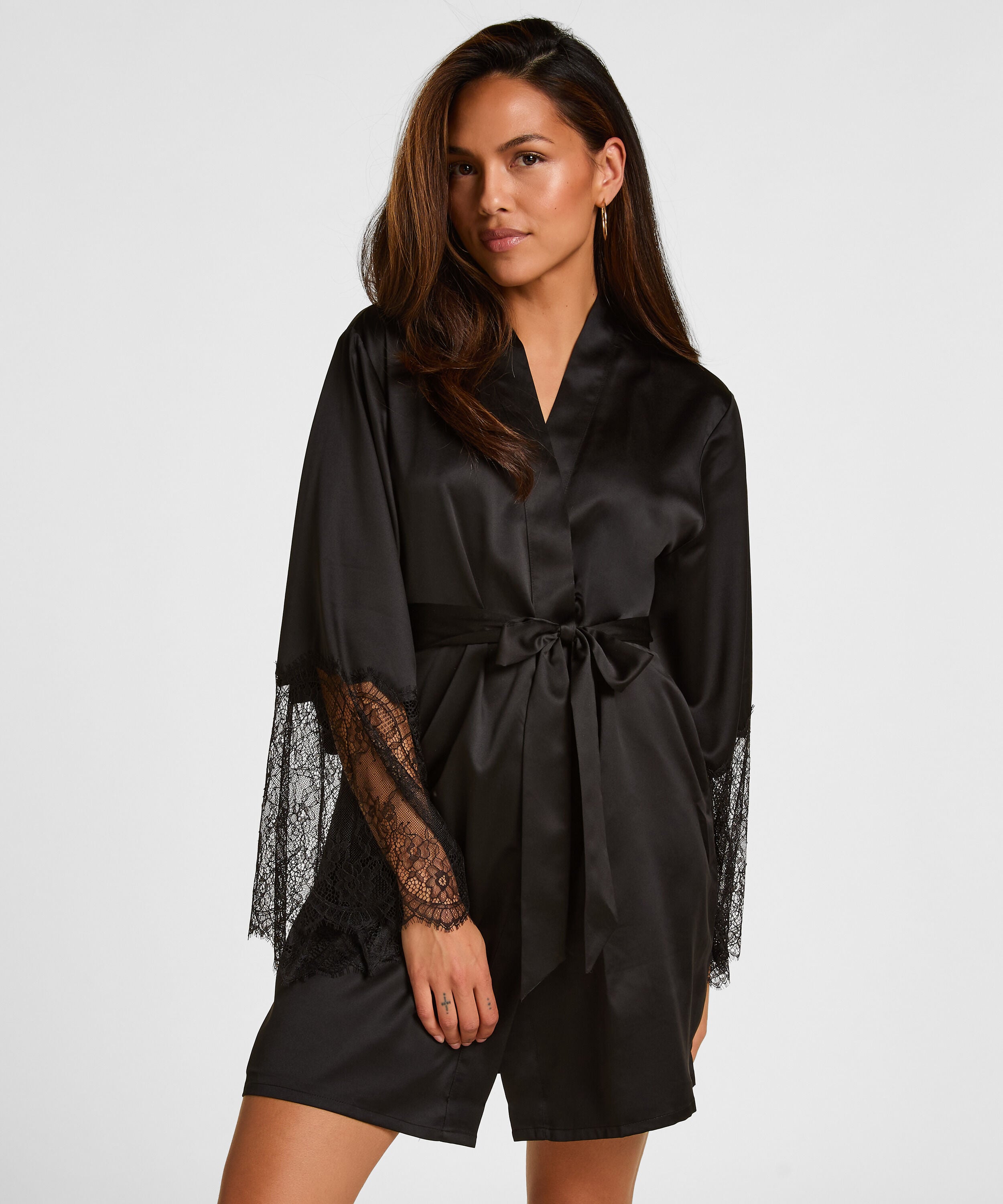 Kimono Satin, Zwart